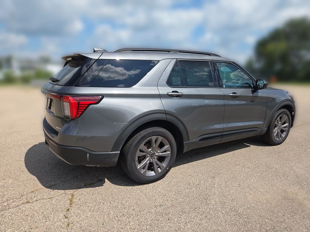 2026 Ford Explorer Active - Photo 6
