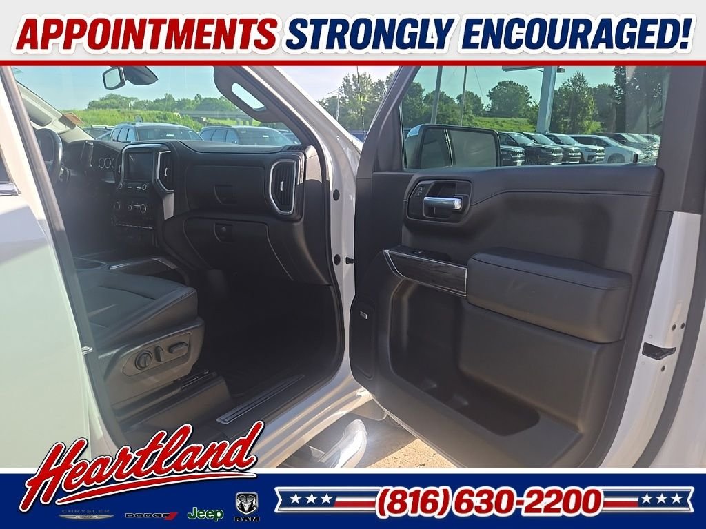 Used 2022 White Chevrolet LTZ image 79