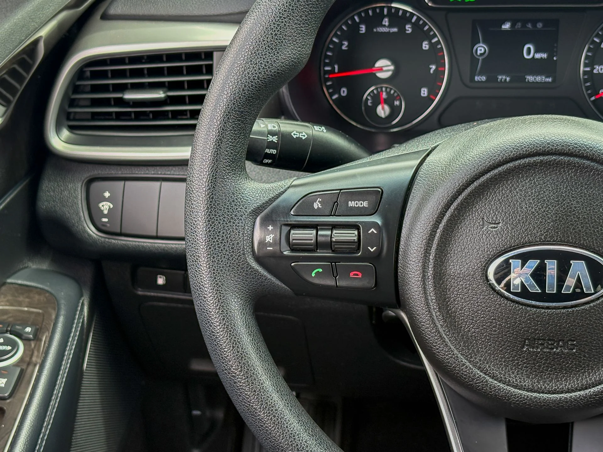 Used 2018 Silver Kia LX image 32