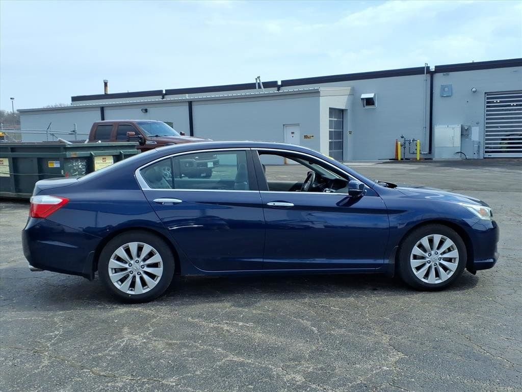 Used 2014 Honda Accord EX-L with VIN 1HGCR2F89EA300702 for sale in Moline, IL