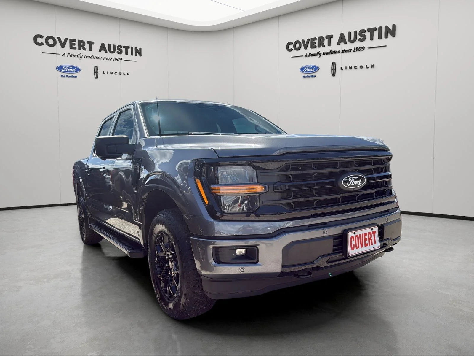 Used 2024 Gray Ford XLT image 7
