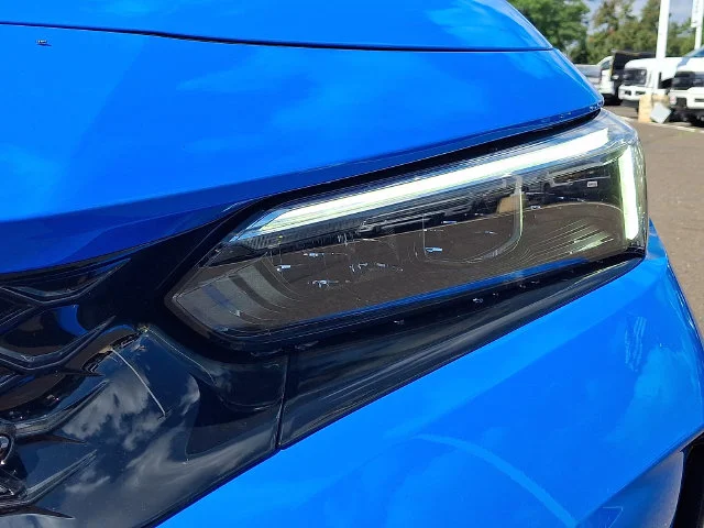 Used 2025 Boost Blue Pearl Honda  image 8