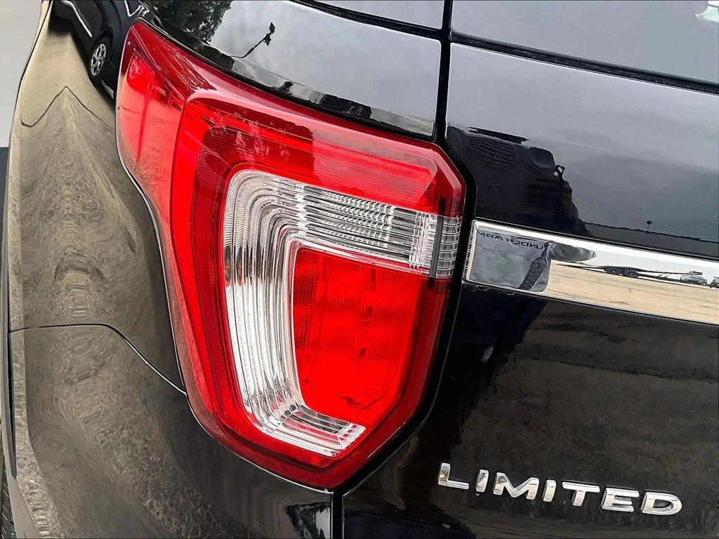 Certified Used 2019 Black Ford Limited image 26