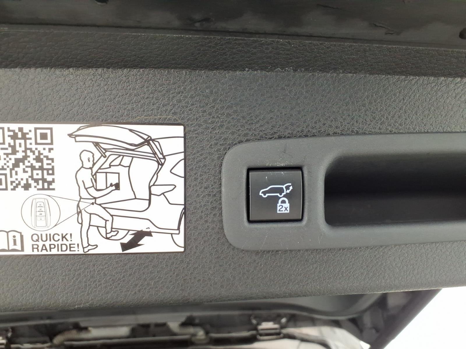 2024 Toyota Sienna XLE - Photo 37