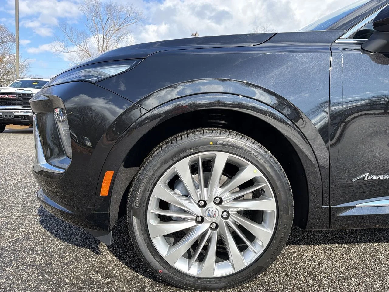 New 2026 Ebony Twilight Metallic Buick Avenir image 28