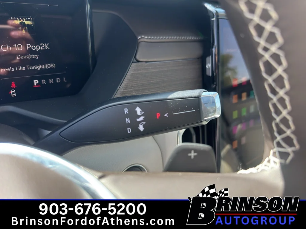 Used 2025 Downpour Metallic GMC FWD Denali image 29