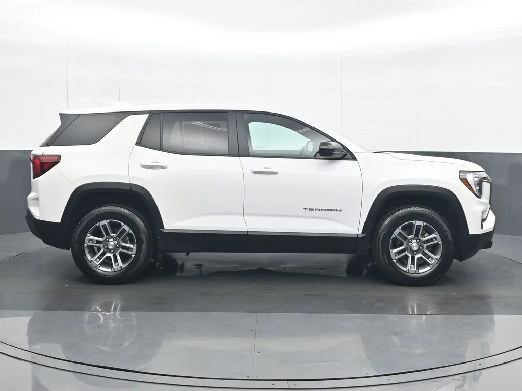 Used 2026 White GMC Elevation image 7