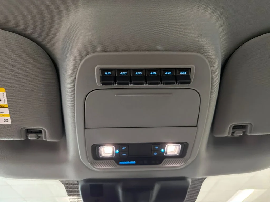 New 2026 Oxford White Ford F-250® XL image 15