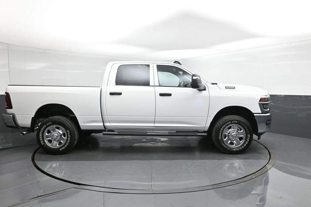 New 2026 Bright White Clearcoat RAM Tradesman image 26