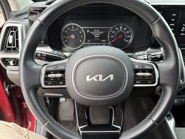 Used 2023 Red Kia S image 16