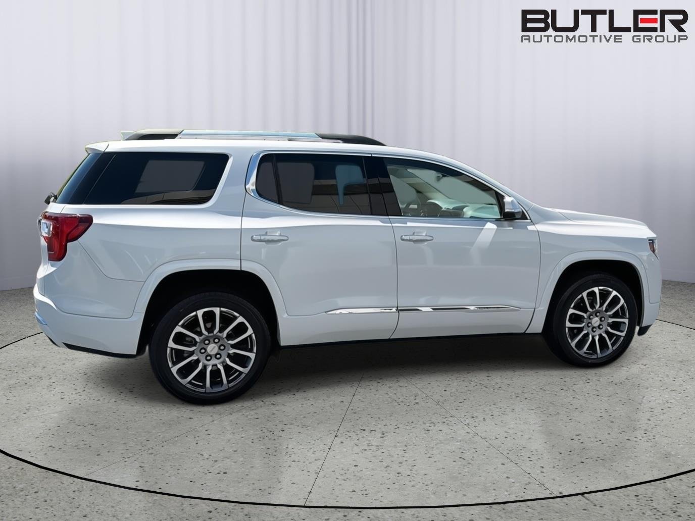 Used 2023 White Frost Tricoat GMC Denali image 7