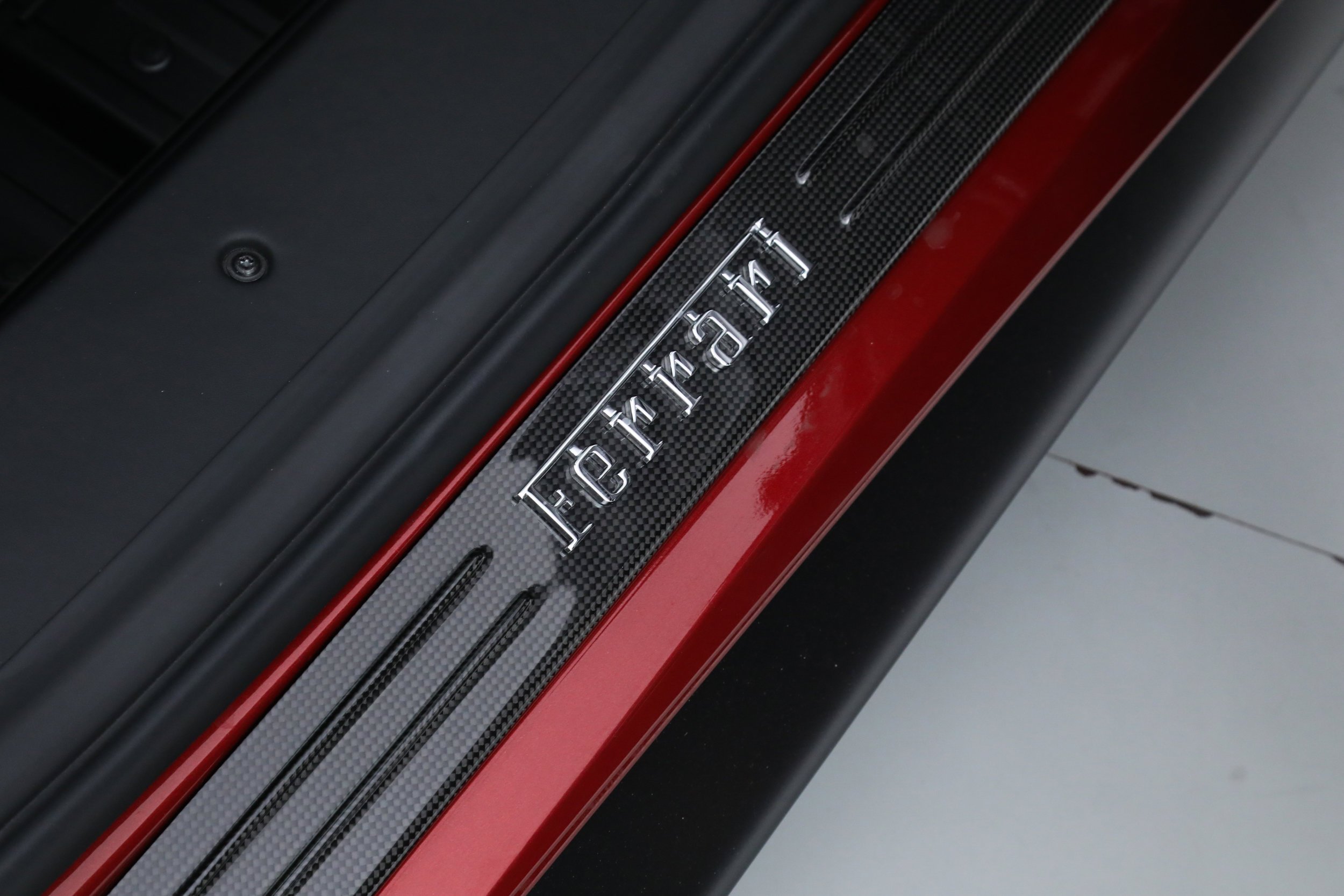 Used 2019 Red Ferrari  image 24