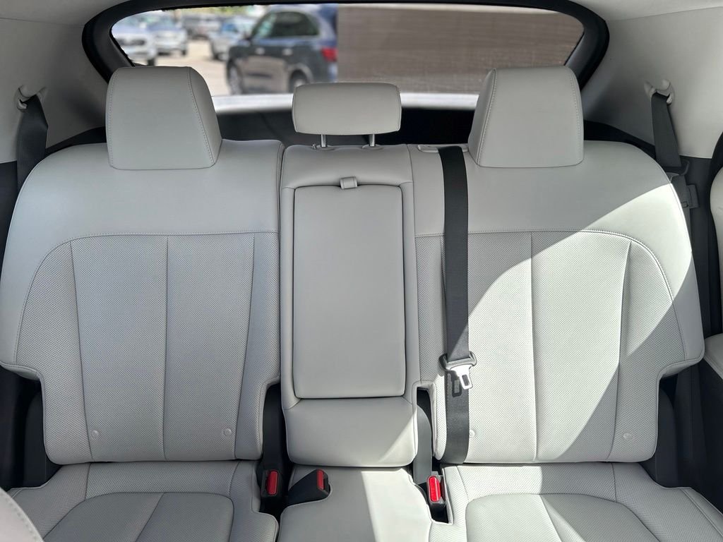 Used 2023 Gray Hyundai SEL image 26