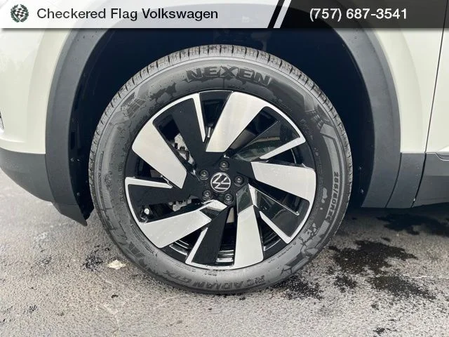 New 2026 White Volkswagen 2.0T SE w/Technology image 2
