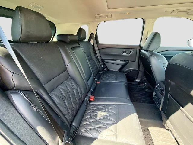 Used 2022 Gray Nissan Platinum image 26