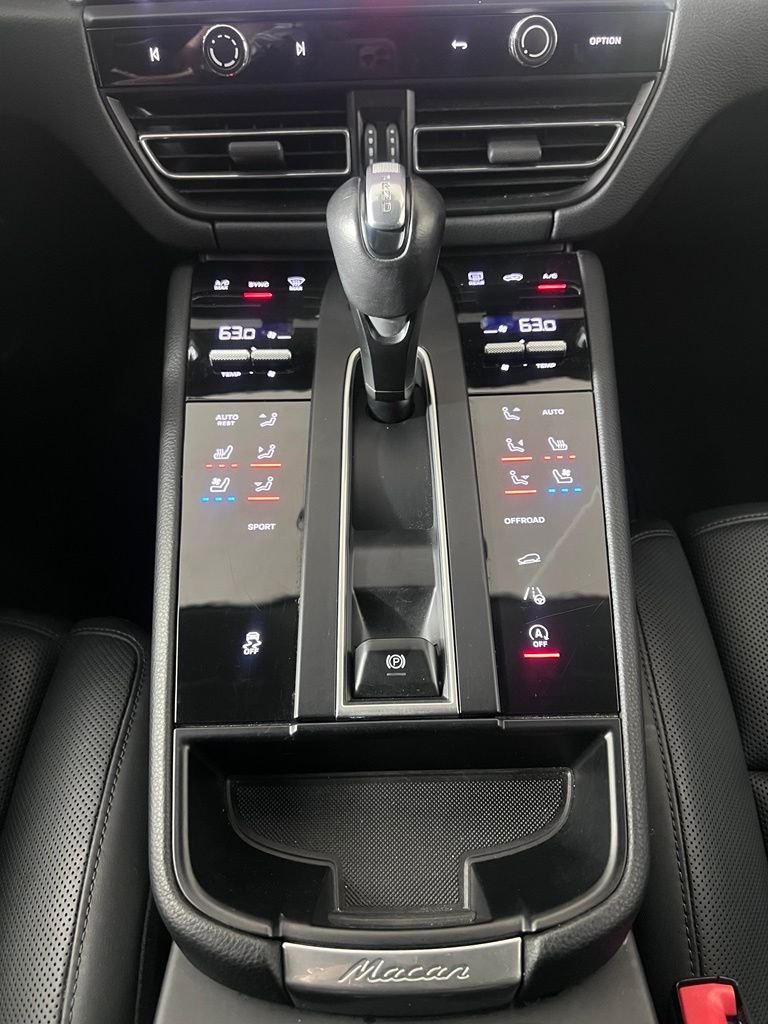 Certified Used 2023 White Porsche  image 33