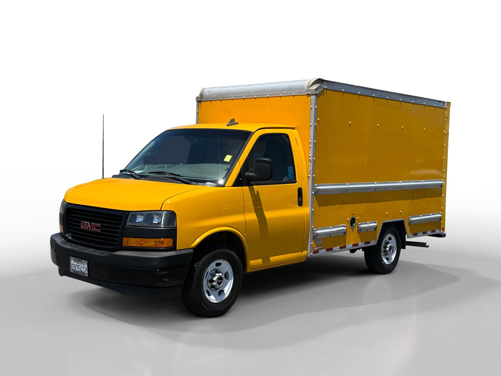 2018 GMC Savana 3500 139" WB's photo