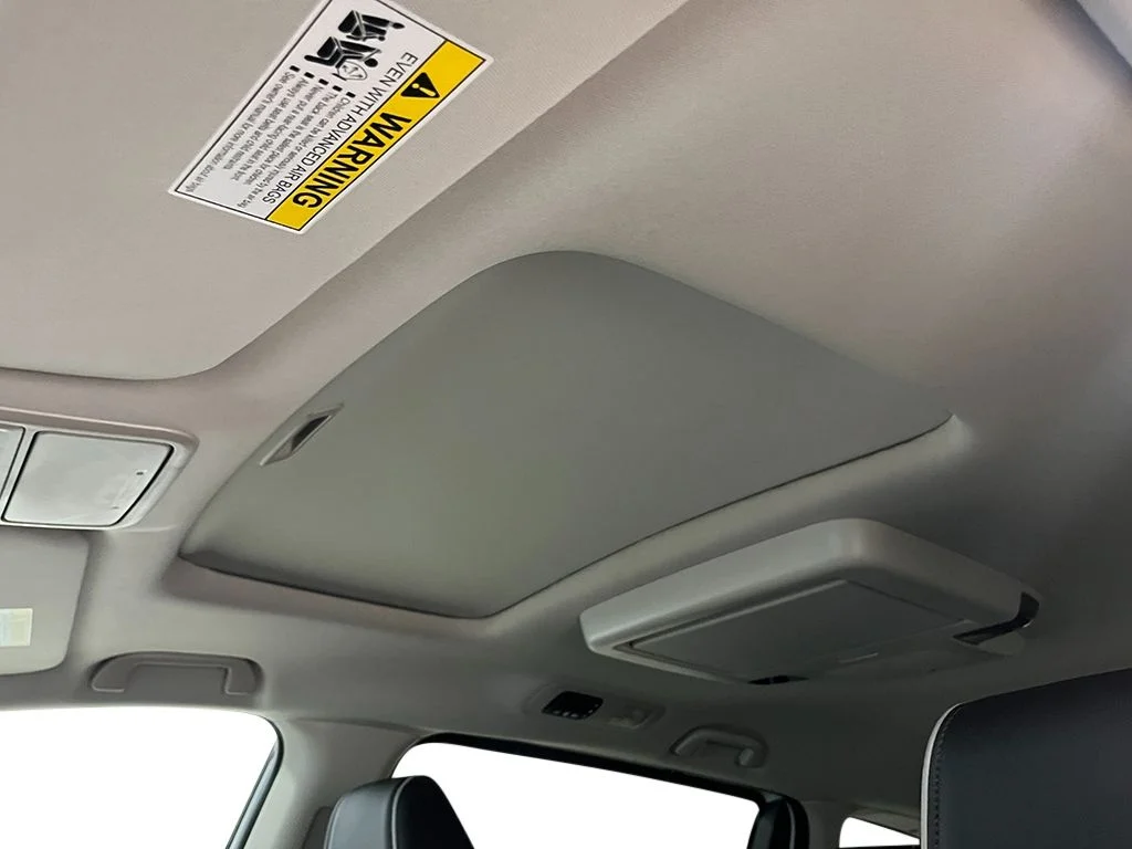 New 2026 Platinum White Pearl Honda Touring image 22