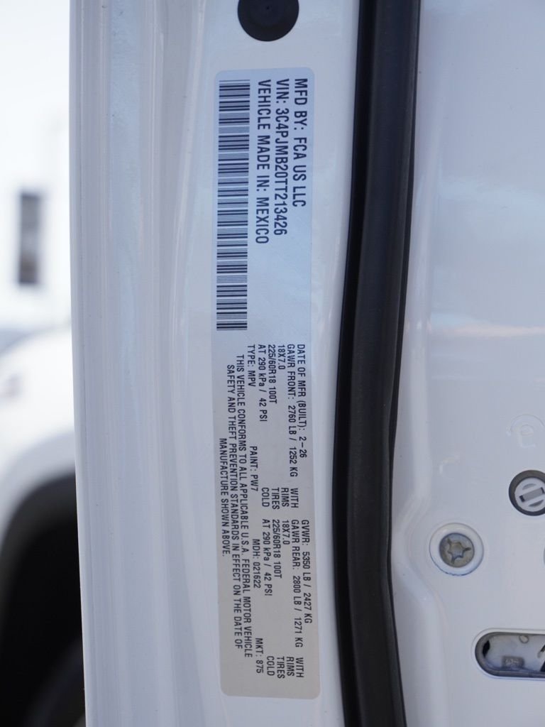 New 2026 Bright White Clear-Coat Exterior Paint Jeep Laredo image 30