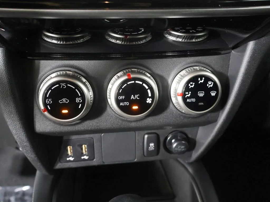 New 2026 Blue Mitsubishi 2.0 ES image 39