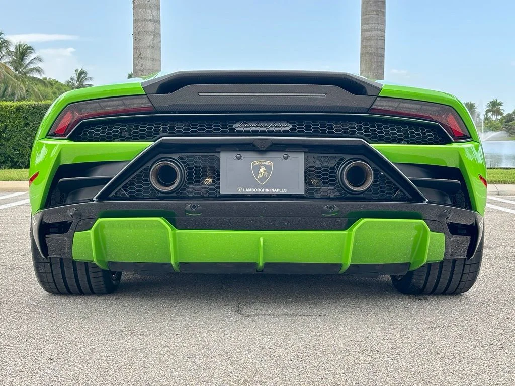 Used 2021 Verde Mantis Pearl Lamborghini  image 10
