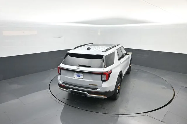 New 2026 White Ford Tremor image 28