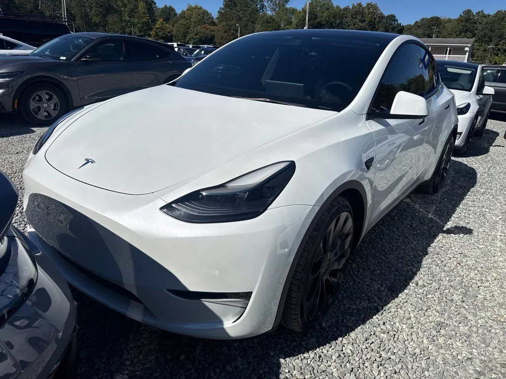 Used 2022 White Tesla Performance image 1