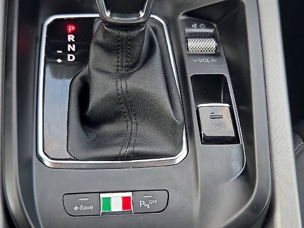 Used 2024 Silver Alfa Romeo Ti image 19
