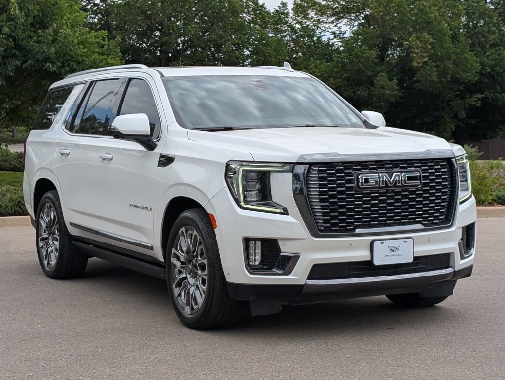 Used 2024 White Frost Tricoat GMC Denali Ultimate image 8