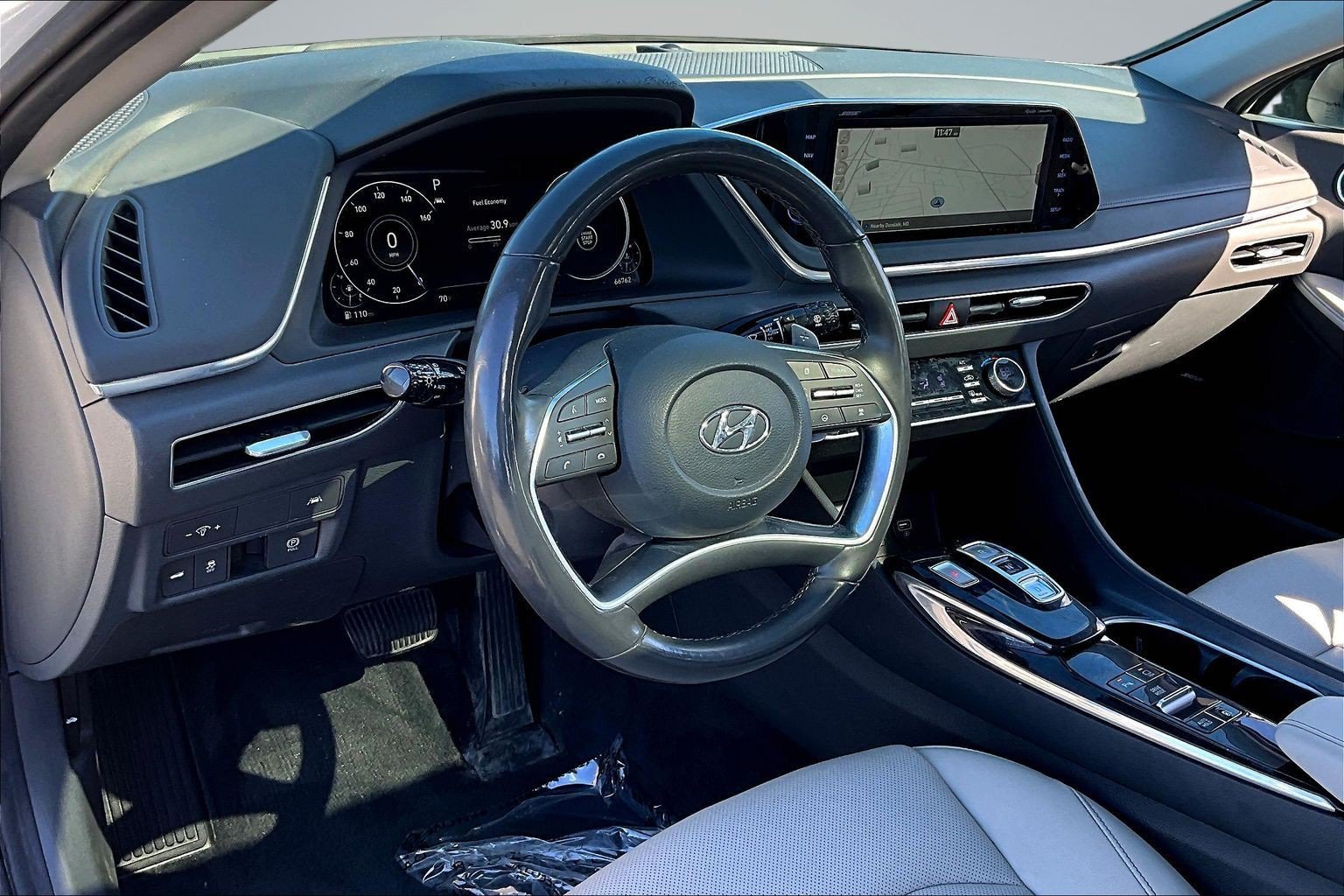 Used 2022 Gray Hyundai Limited image 11