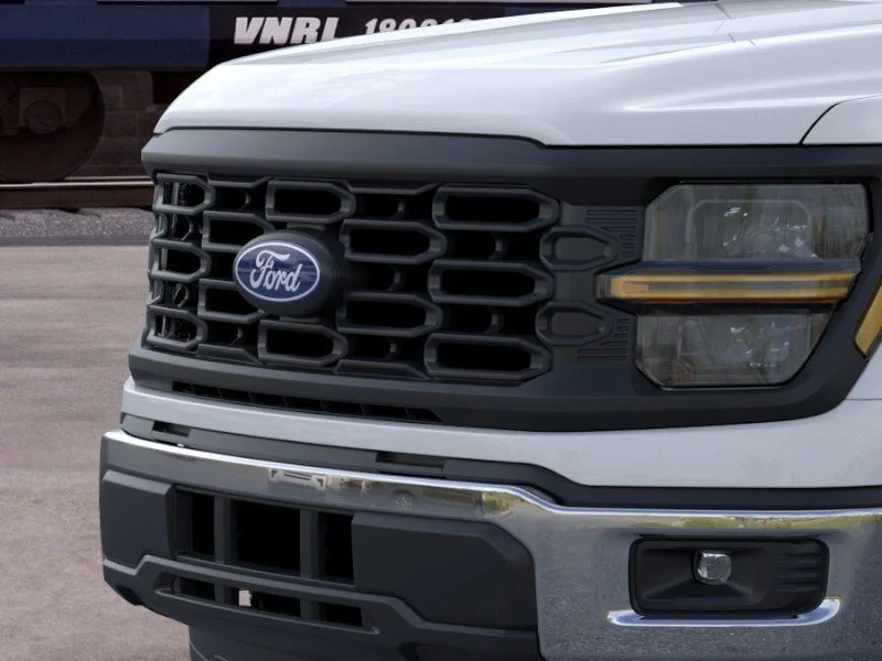 New 2026 Oxford White Ford XL image 17