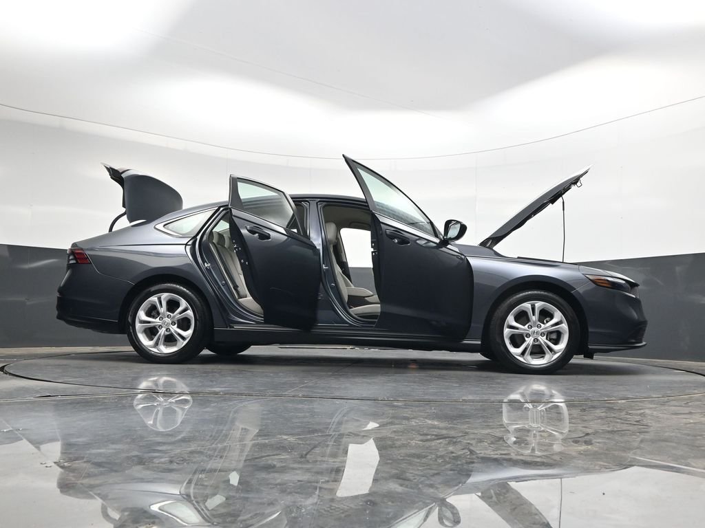 Used 2024  Honda LX image 43