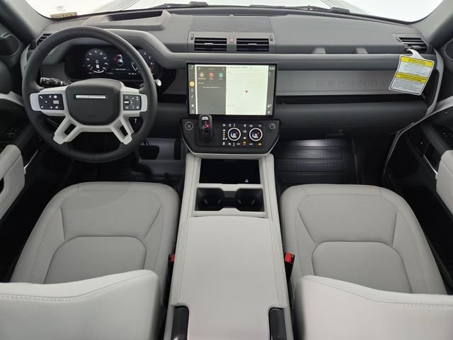 New 2026 Fuji White Land Rover X-Dynamic SE image 4