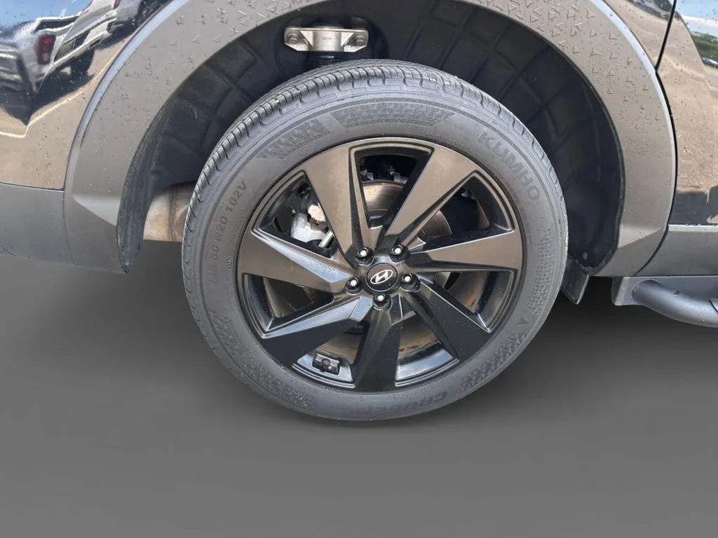 Used 2024 Black Hyundai NIGHT image 9