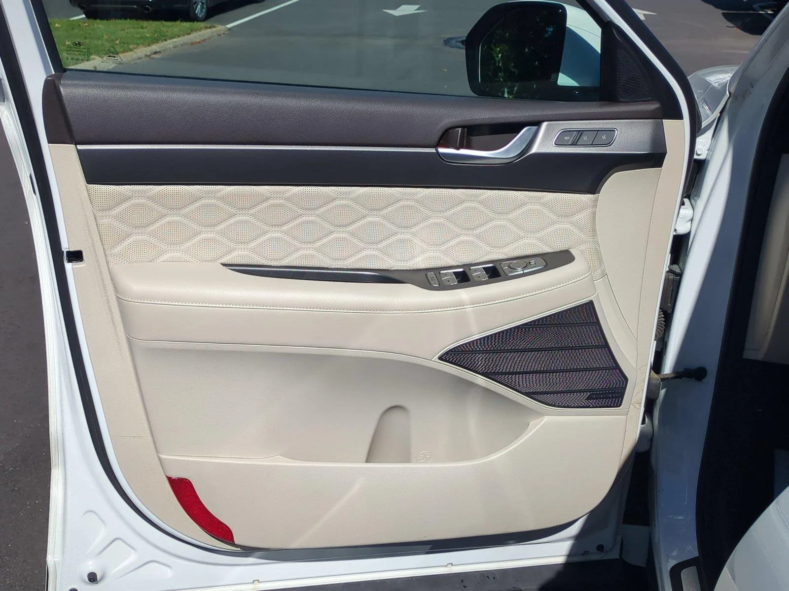 Used 2020 Hyper White Hyundai Limited image 14