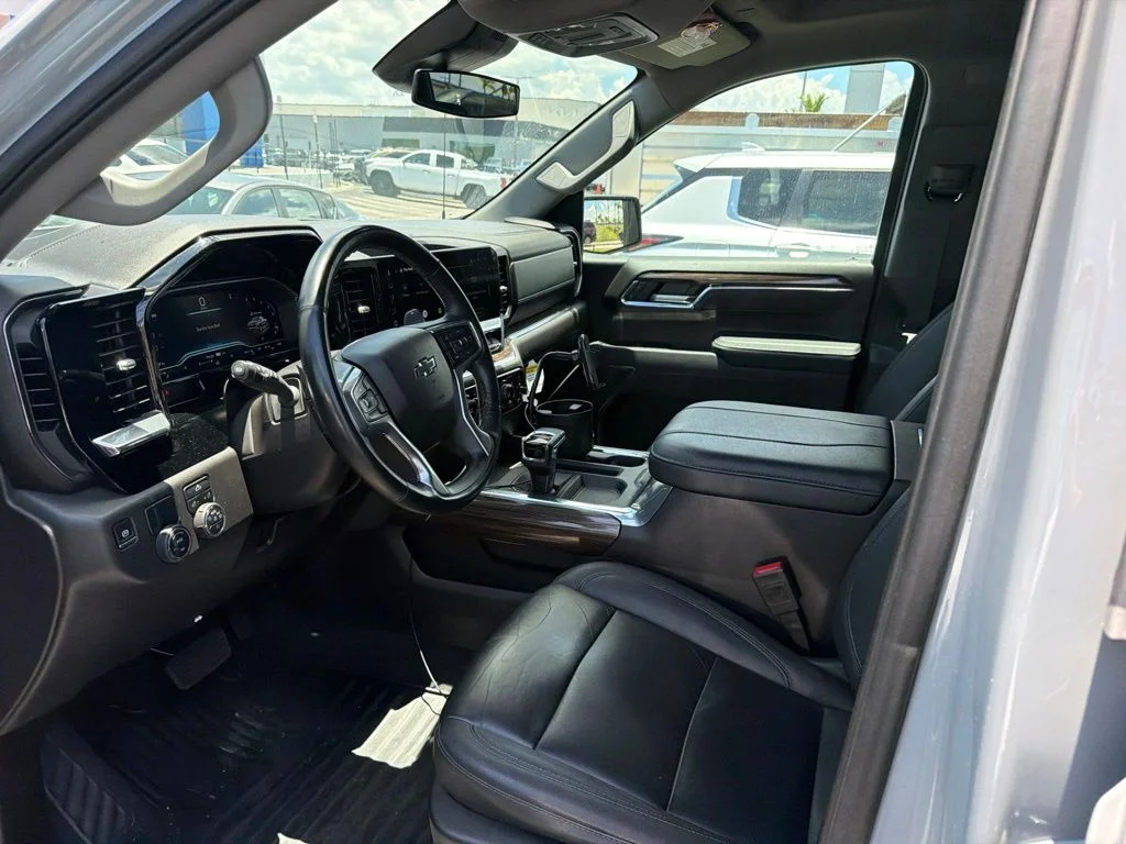 Used 2025 Slate Gray Metallic Chevrolet RST image 7