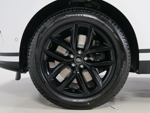 New 2026 Fuji White Land Rover S image 9