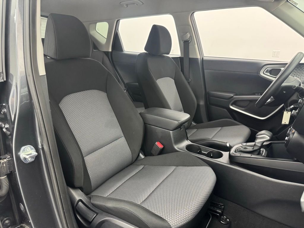 Used 2023 Gravity Gray Kia LX image 29