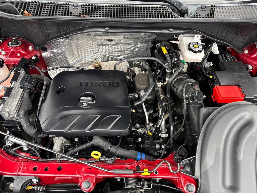 Used 2023 Red Buick Essence image 13