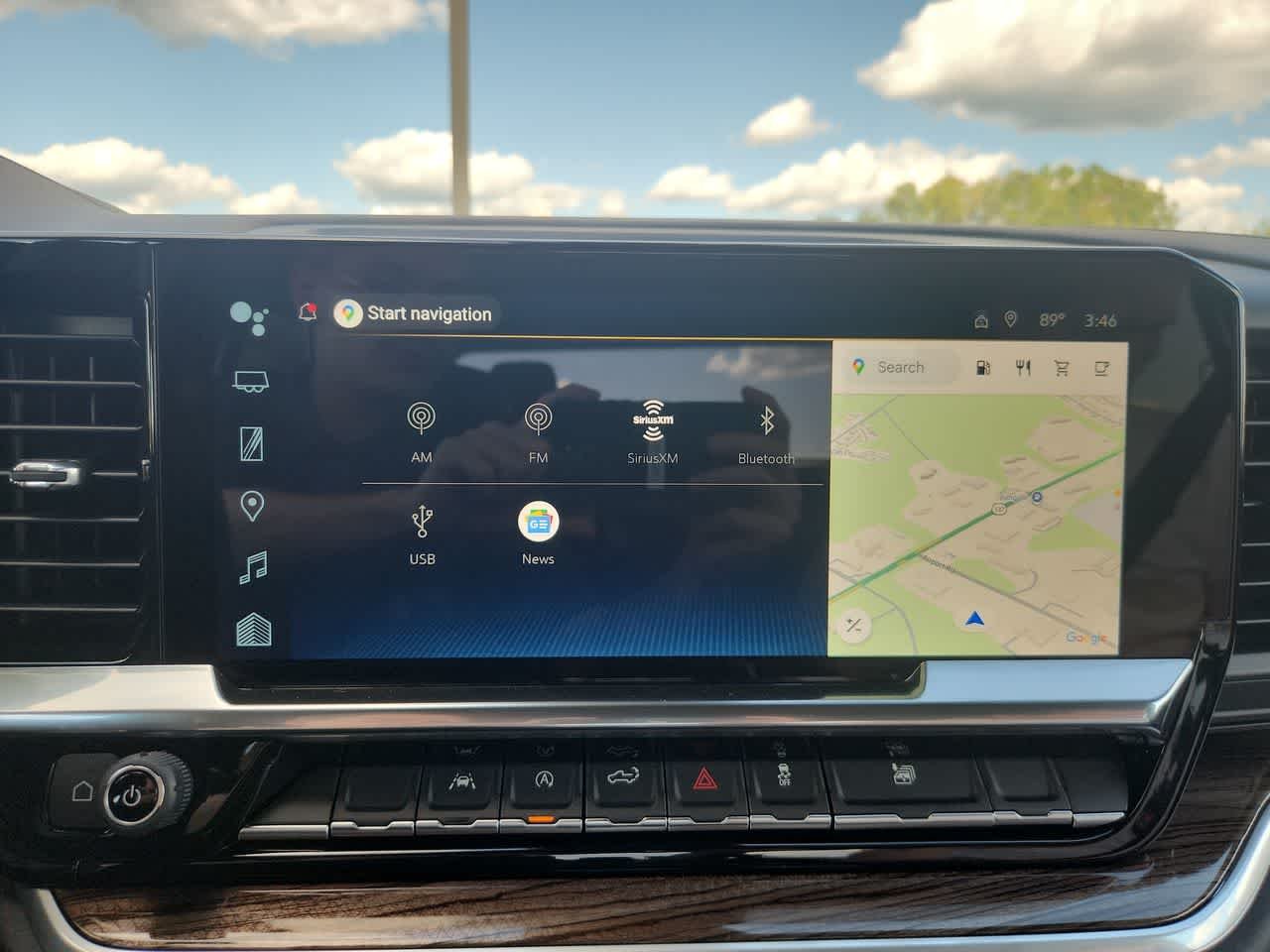 New 2026 Summit White Chevrolet LT (2FL) image 21