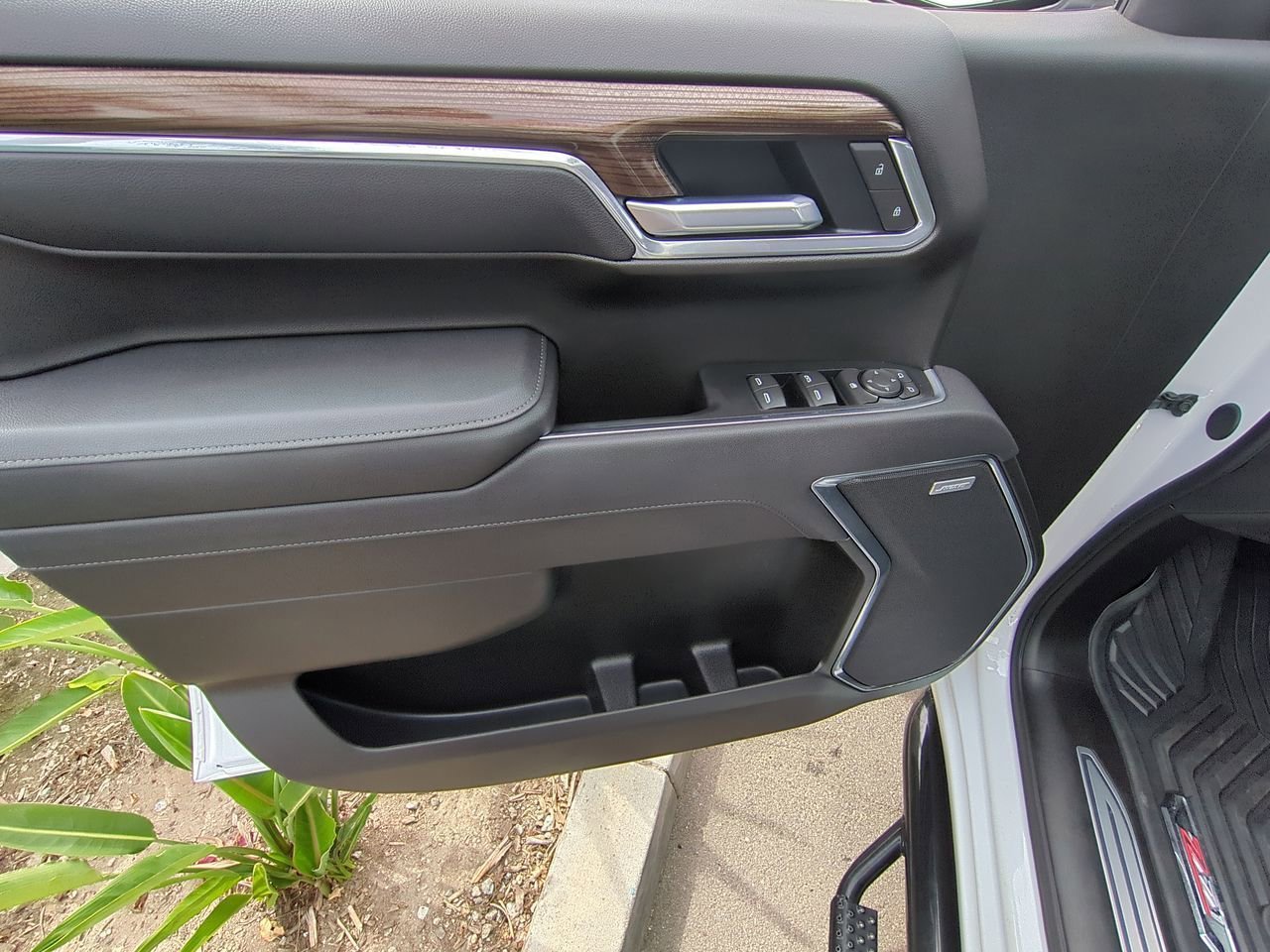 2025 Chevrolet Silverado 1500 LT Trail Boss - Photo 22