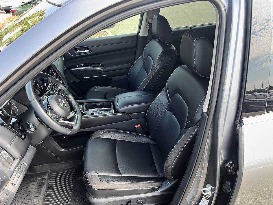 Used 2024 Gun Metallic Nissan SL image 13