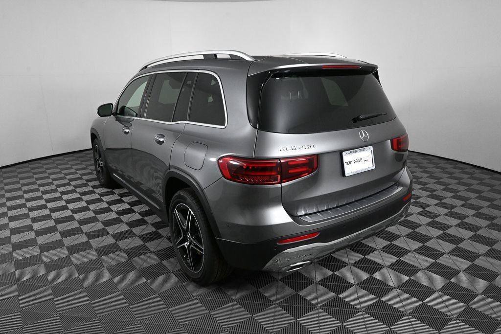New 2026 Mountain Grey Metallic Mercedes-Benz GLB 250 image 43