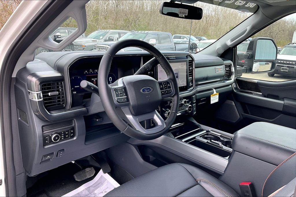 New 2026 Ford Super Duty F-250 Lariat 4D Crew Cab