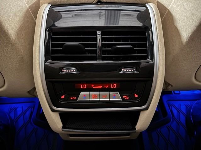 Used 2022 Black BMW sDrive40i image 13