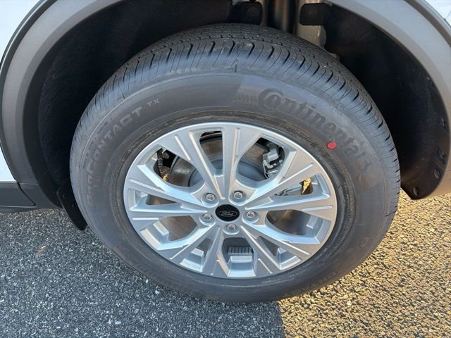 New 2026 Oxford White Ford Active® image 5
