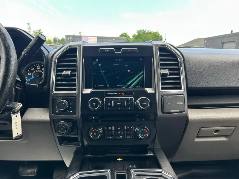 Used 2016 Green Ford XLT Pickup 4D 5 1/2 ft image 41