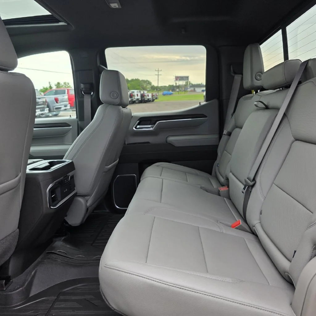 2026 GMC Sierra 1500 SLT - Photo 17