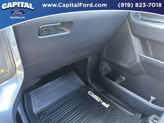 Used 2023 Blue Ford XLT image 27