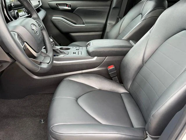 Certified Used 2026 Beige Toyota XLE image 38